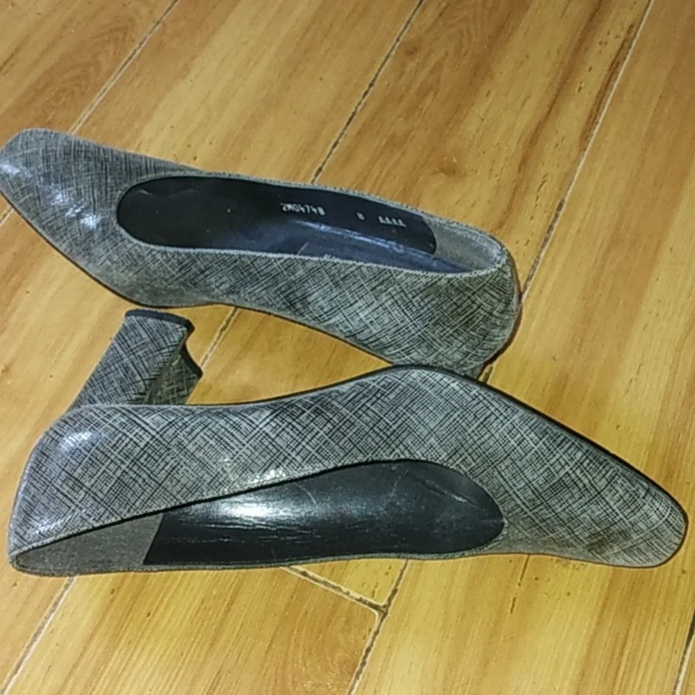 Stuart Weitzman heels#block - Picture 4 of 7